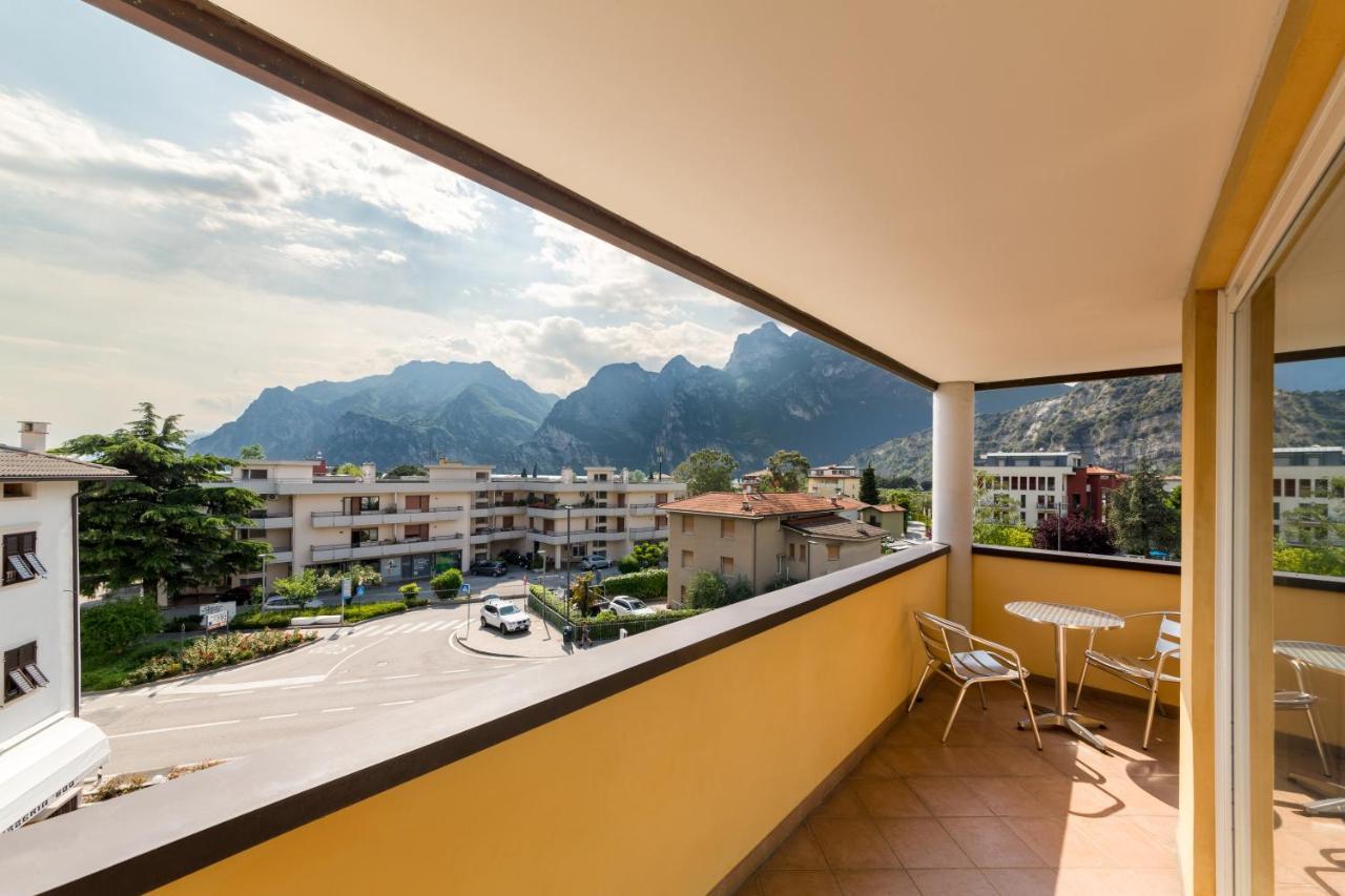 New Garden Hotell Torbole Sul Garda Exteriör bild