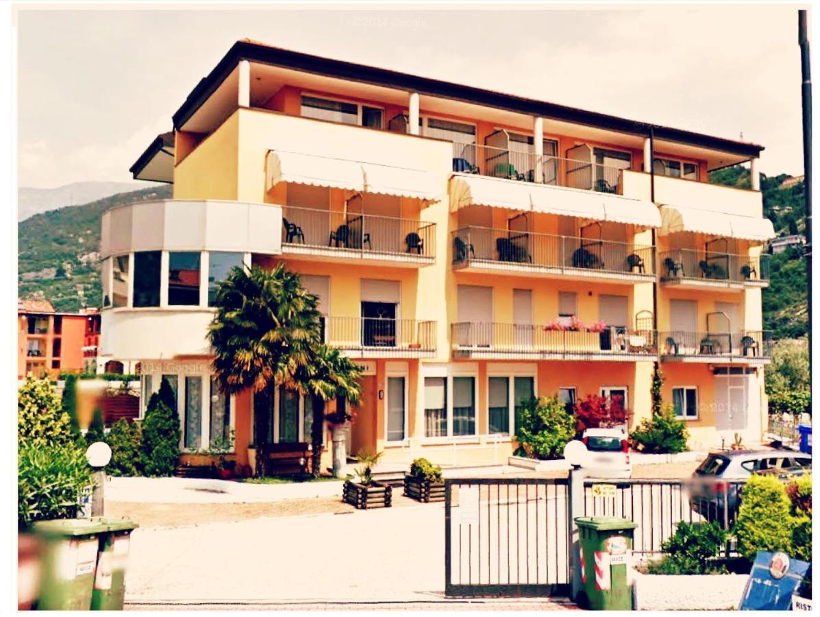 New Garden Hotell Torbole Sul Garda Exteriör bild
