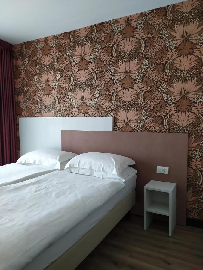New Garden Hotell Torbole Sul Garda Exteriör bild