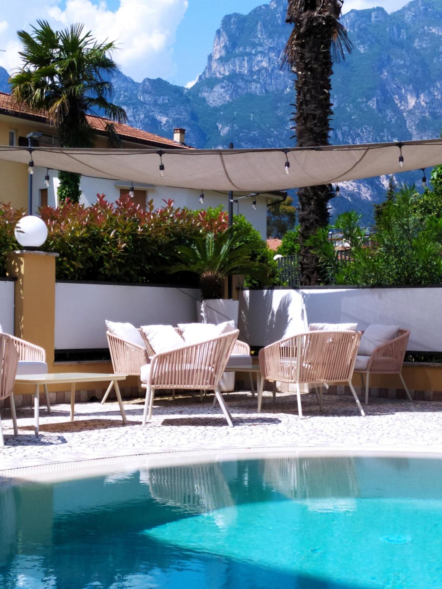 New Garden Hotell Torbole Sul Garda Exteriör bild